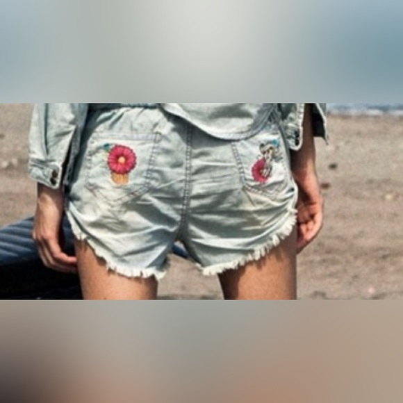 Spell & the Gypsy collective shorts. - Picture 2 of 7